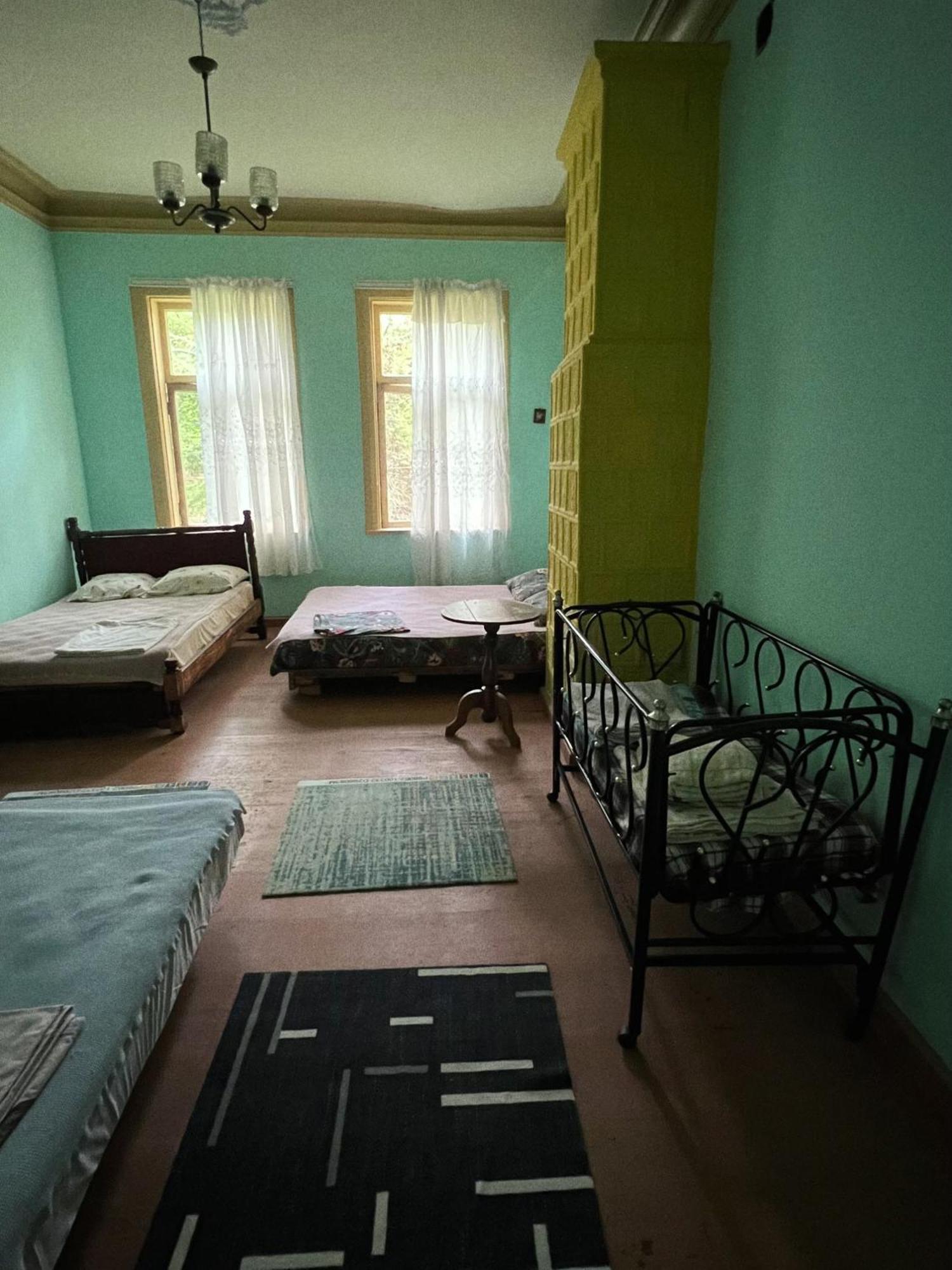 Guesthouse Eco Tsjakvi Eksteriør bilde