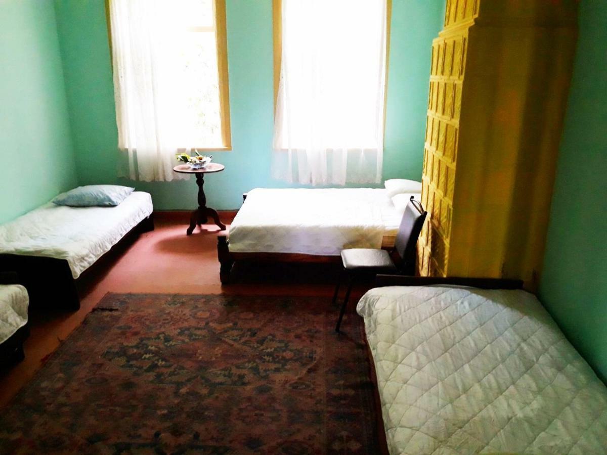 Guesthouse Eco Tsjakvi Eksteriør bilde