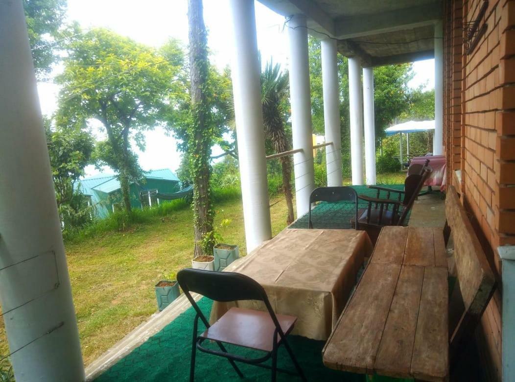 Guesthouse Eco Tsjakvi Eksteriør bilde