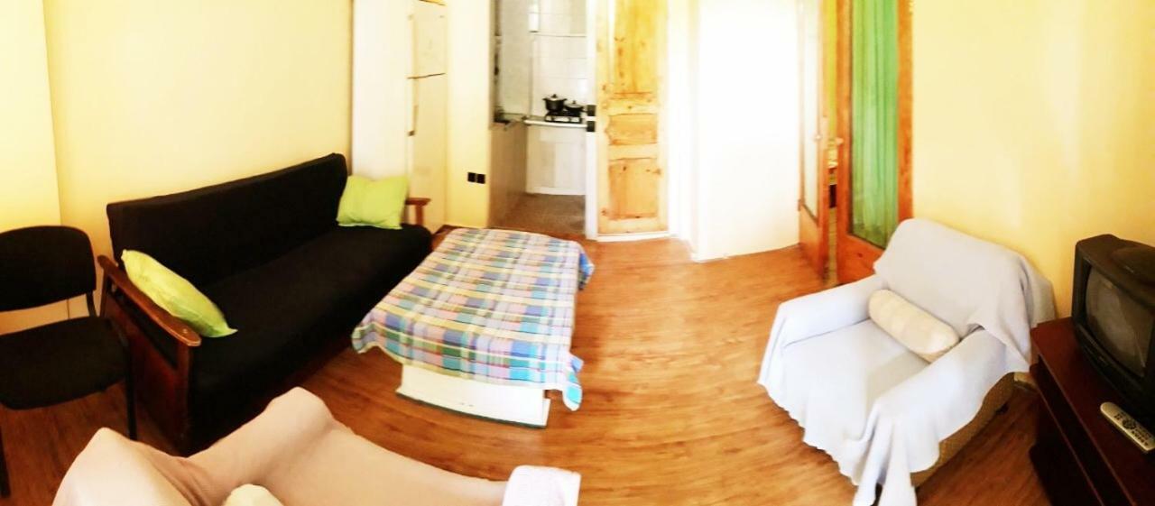 Guesthouse Eco Tsjakvi Eksteriør bilde