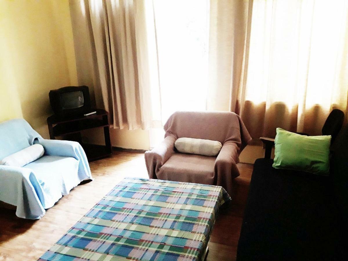 Guesthouse Eco Tsjakvi Eksteriør bilde