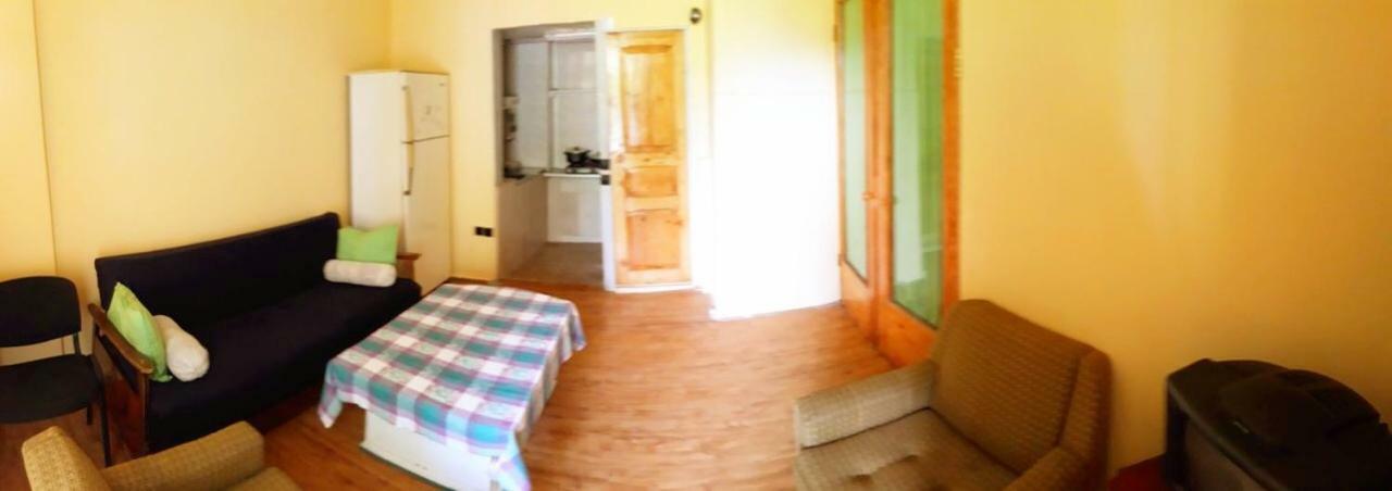 Guesthouse Eco Tsjakvi Eksteriør bilde